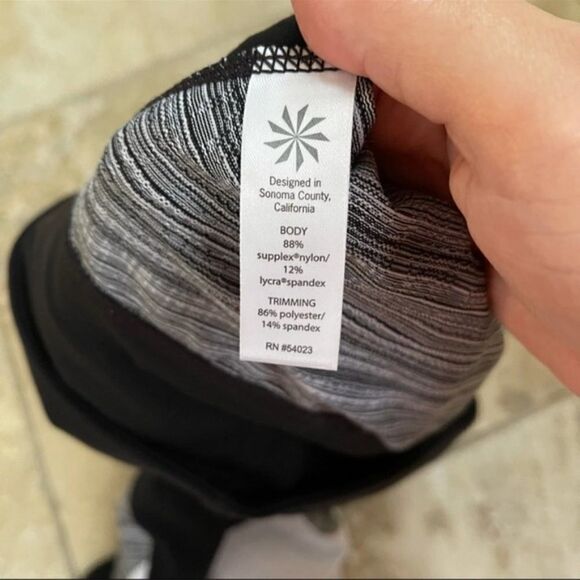 Athleta High Rise Jacquard Flow Chaturanga Tight M - Picture 7 of 9